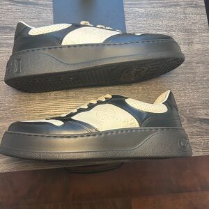 Gucci Black and Cream Low-Top Leather Sneakers